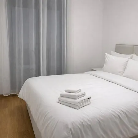 Premium Rent *